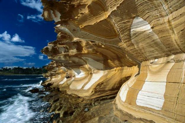 Painted-Cliffs-Tasmania