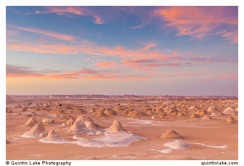 Sunset abovet El-Khiyam "The Tents",  Sahara Beida (White Desert